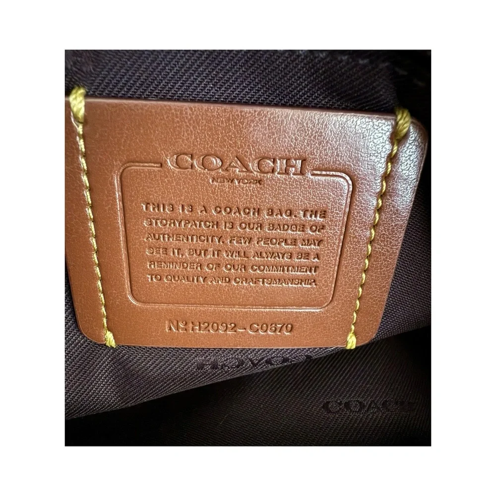 Coach Dalton 31 Horse and Carriage Jacquard Shoulder Bag - Blue Denim. LIKE NEW - Picture 10 of 13